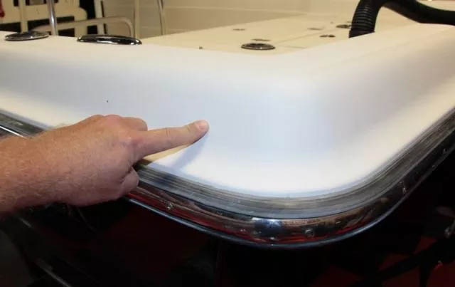 膠衣的耐水性、耐候性、批次間質量穩定性等等都直接決定了它自身的品質